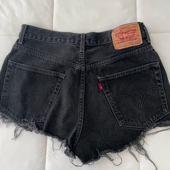 VINTAGE LEVI SHORTS - Picture 1 of 2